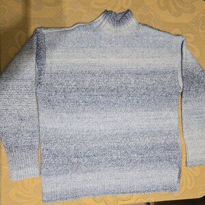 Chap's Women's Blue and White Sweater Size L/G